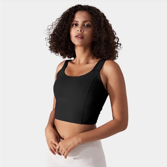 Halara Padded Backless Twisted Workout Cropped Tank Top - Picture 2 of 2